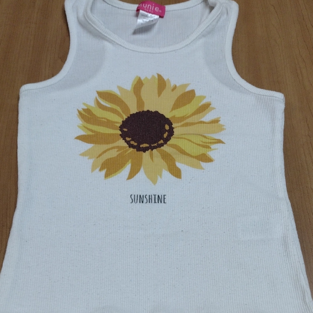 Zunie White Tank Top with Sunflower Design